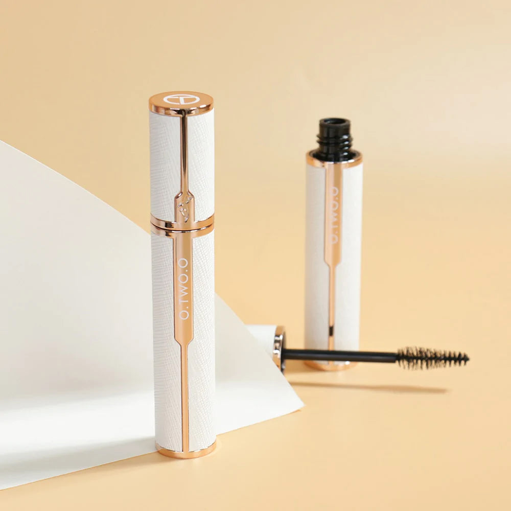 O.TWO.O GOLD SILK SATIN MASCARA